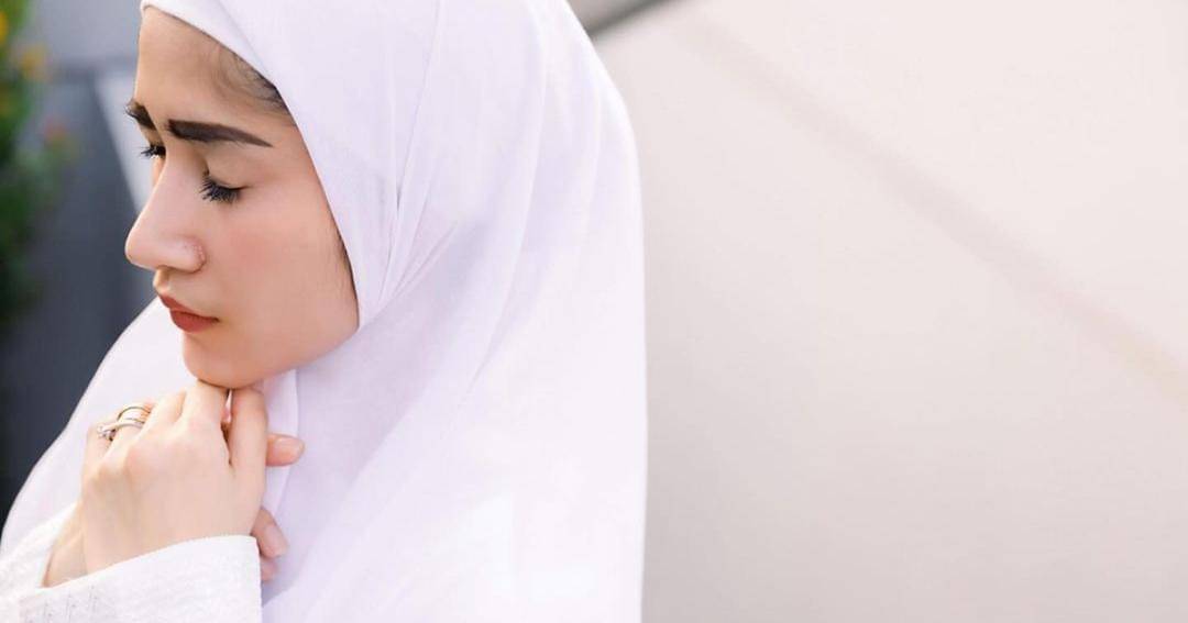 Instagram.com/ichaannisafaradila